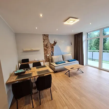 Ferienapartments Bensch - Haus Reiskofel Reisach