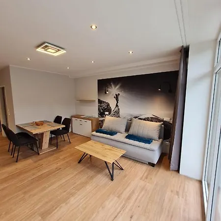 Ferienapartments Bensch - Haus Reiskofel 公寓 Reisach